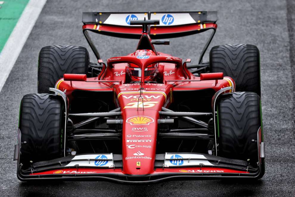 Charles Leclerc in pit lane a Silverstone