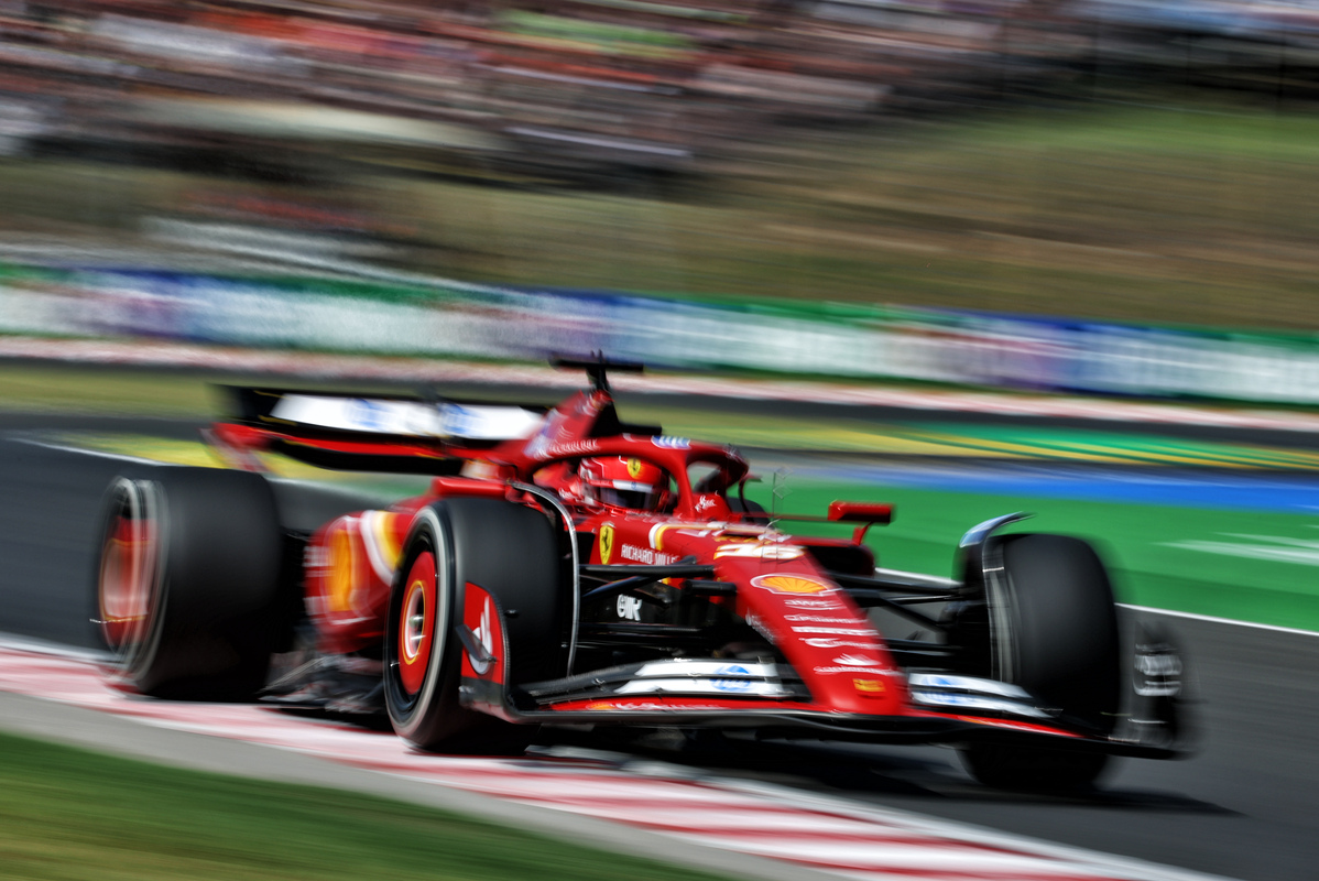 Charles Leclerc al volante della Ferrari SF-24 durante le FP1 del GP Ungheria 2024
