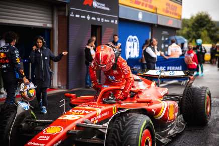 Leclerc dopo avere conquistato la pole a Spa