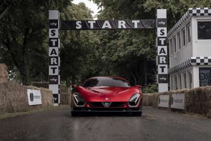 La nuova Alfa Romeo 33 Stradale a Goodwood