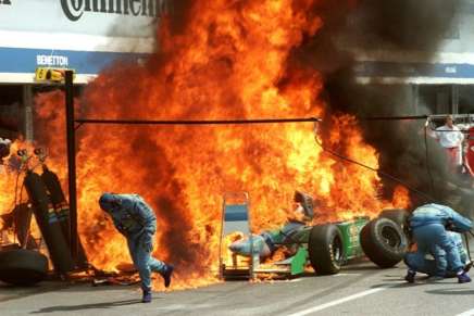 L'incendio ai box della Benetton nel 1994 con Jos Verstappen