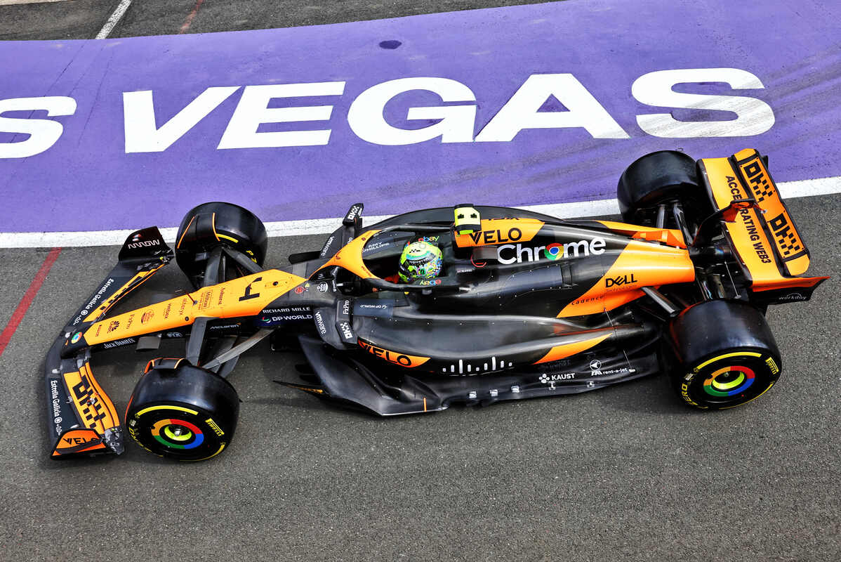 Lando Norris in pit-lane a Silverstone