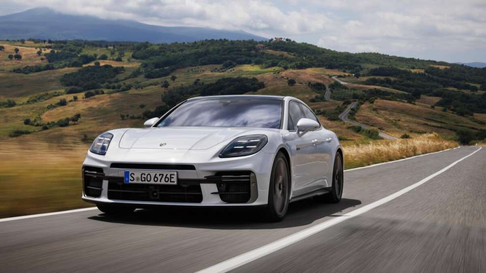 La nuova Porsche Panamera Turbo S E-Hybrid