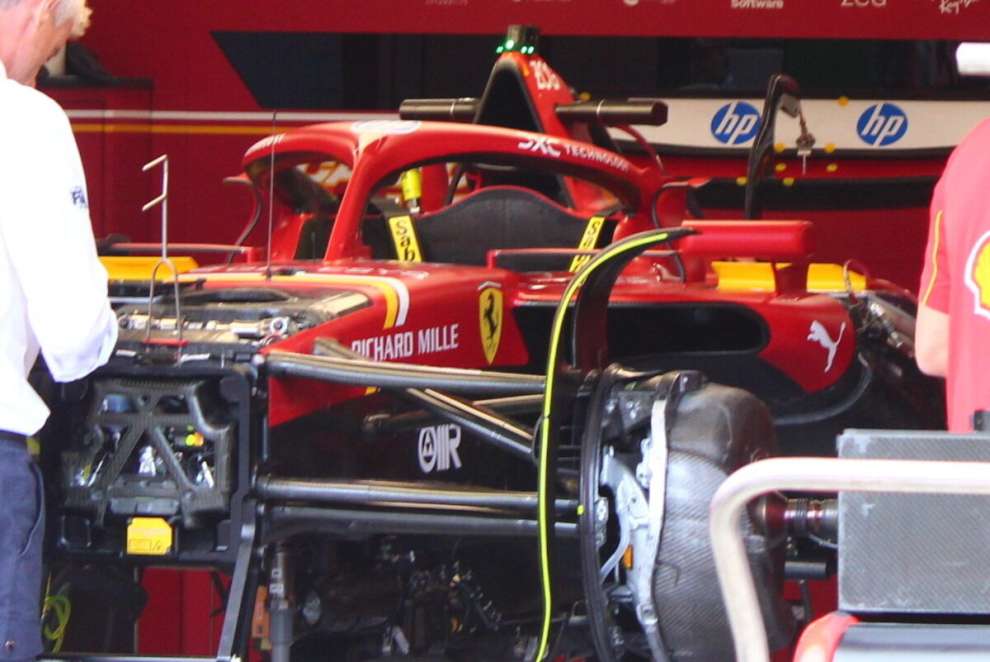 Ferrari front suspension