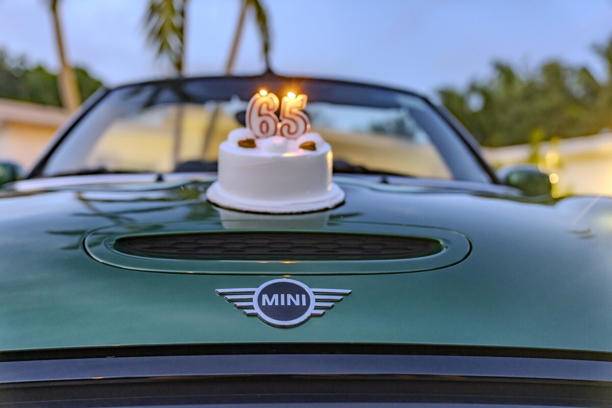 65 anni Mini