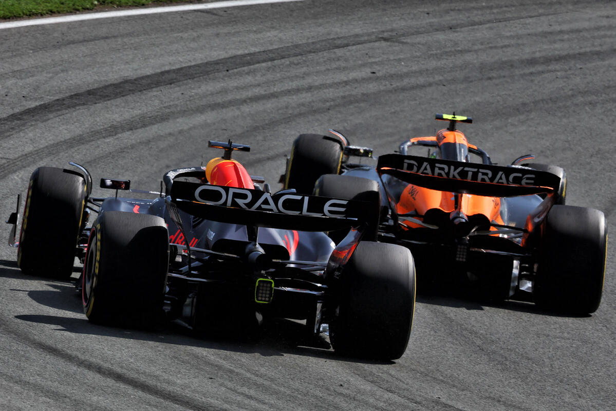 Norris in lotta con Verstappen