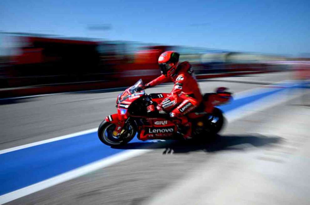 Francesco Bagnaia esce dai box a Misano