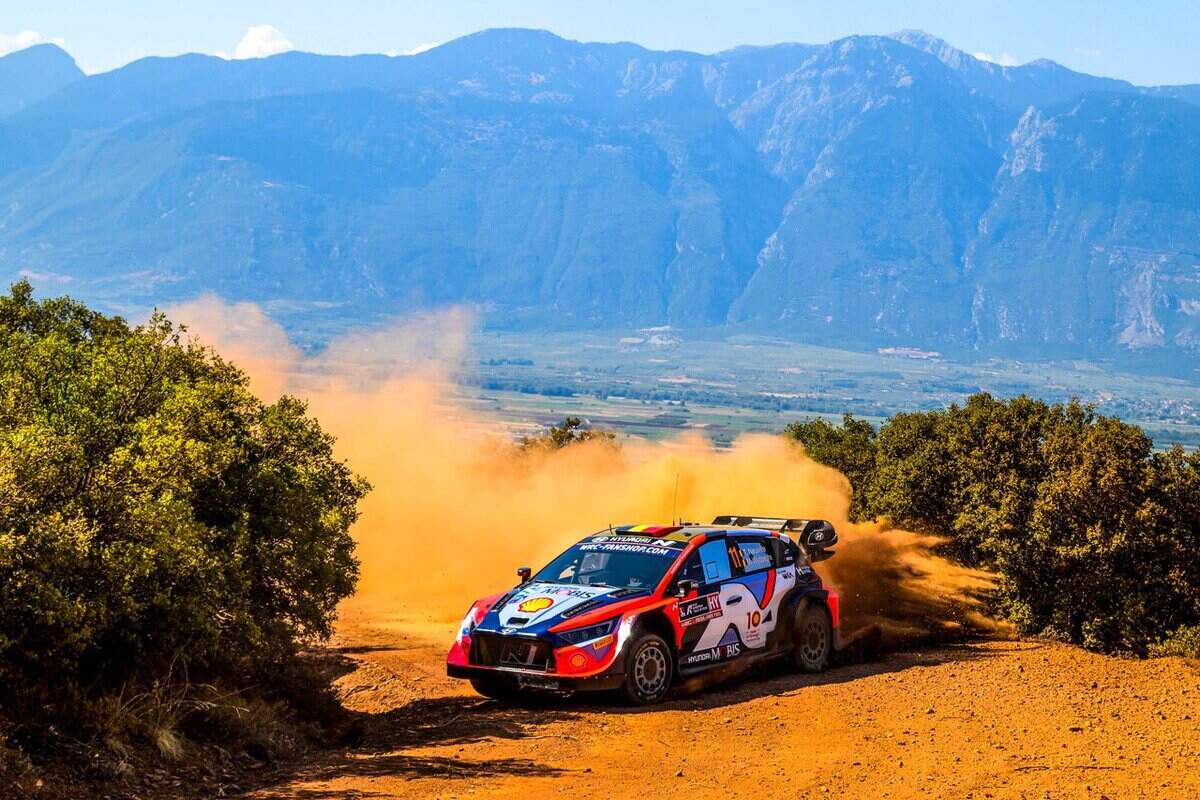 Rally dell’Acropoli 2024, SS12: Neuville approfitta dei colpi di scena e allunga