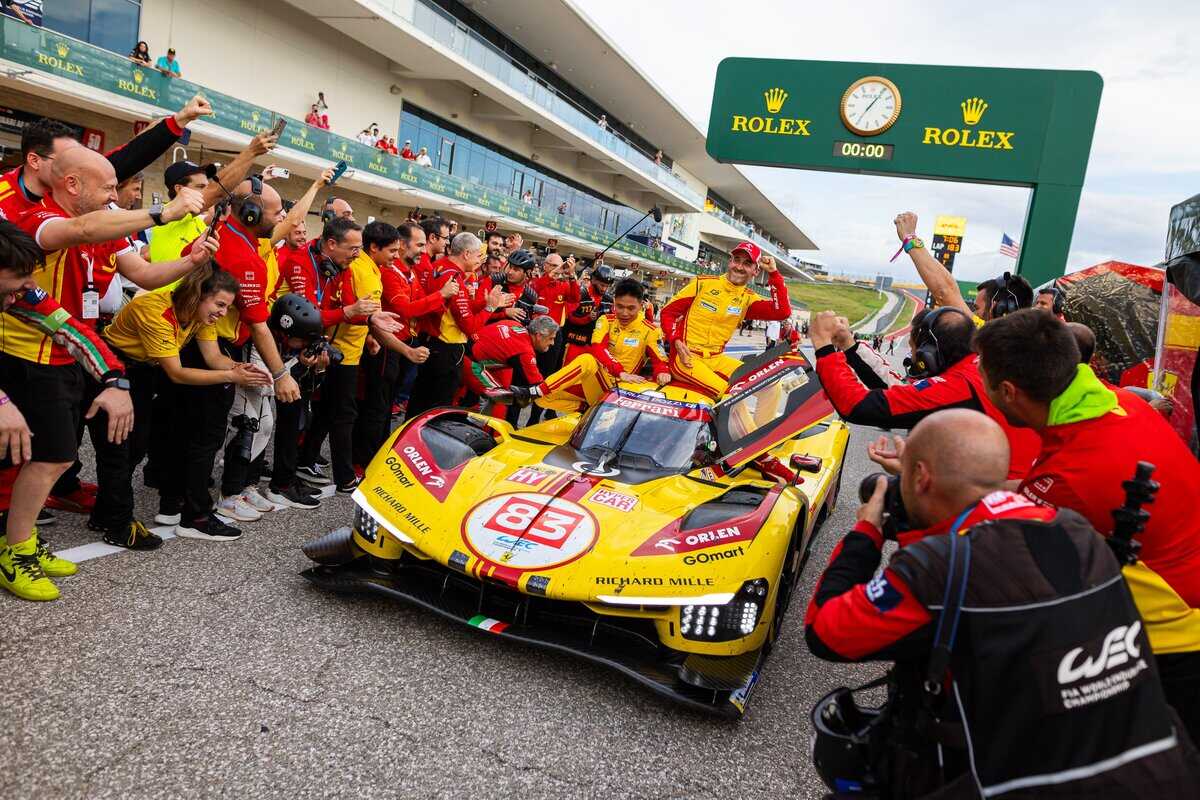 Festa Ferrari dopo la vittoria nella 6 Ore del COTA