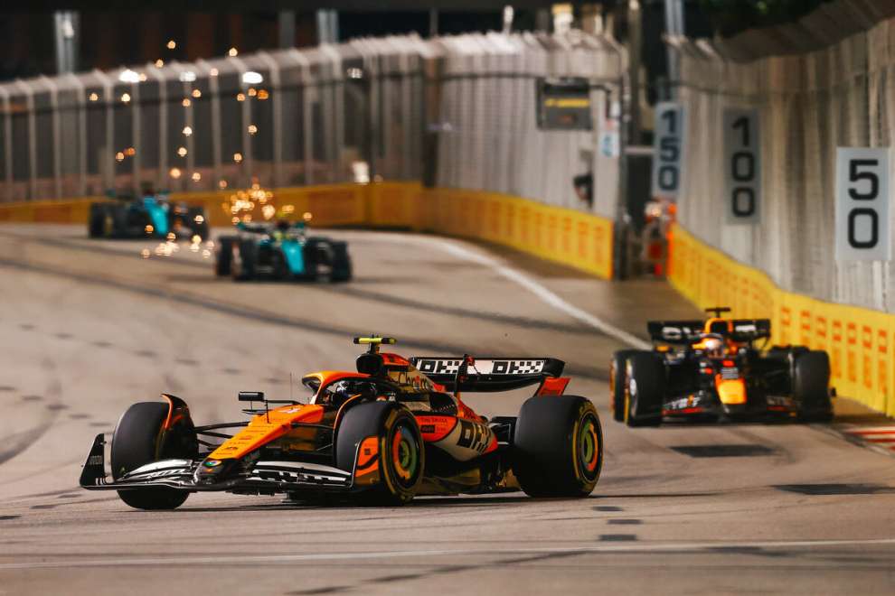 Norris davanti a Verstappen nel GP di Singapore