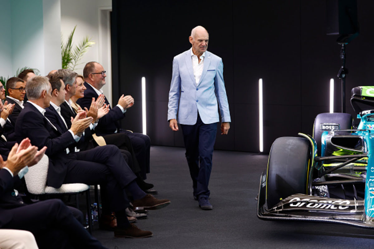 Adrian Newey alla conferenza di presentazione in Aston Martin