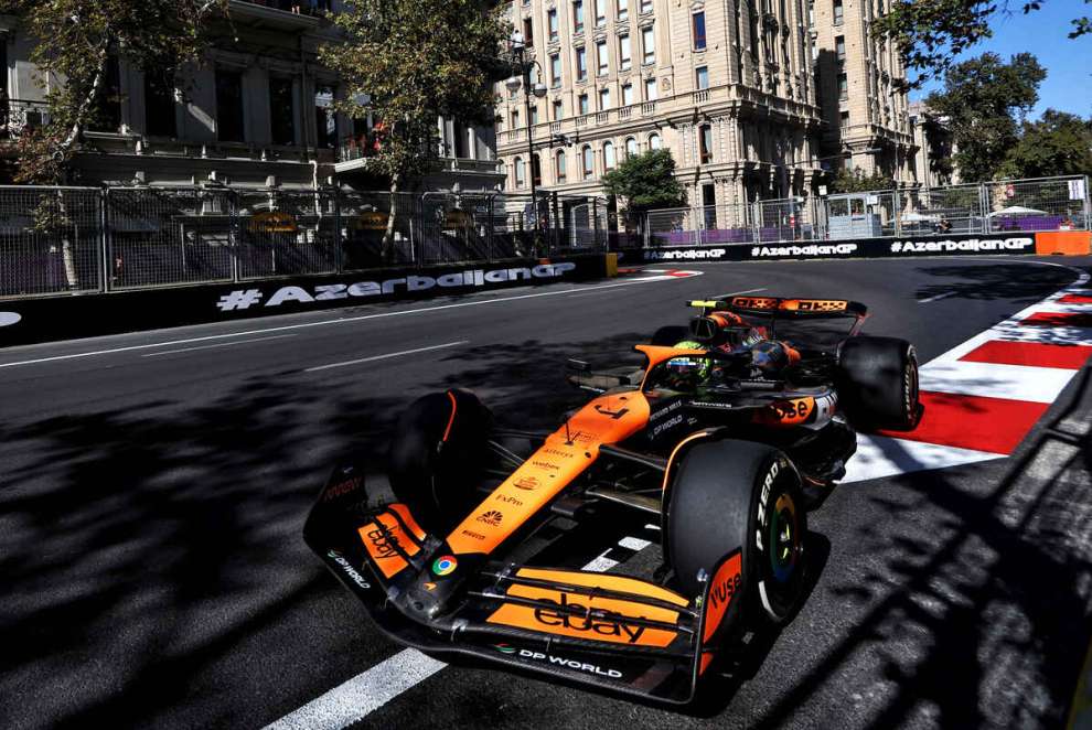 Norris (McLaren) a Baku