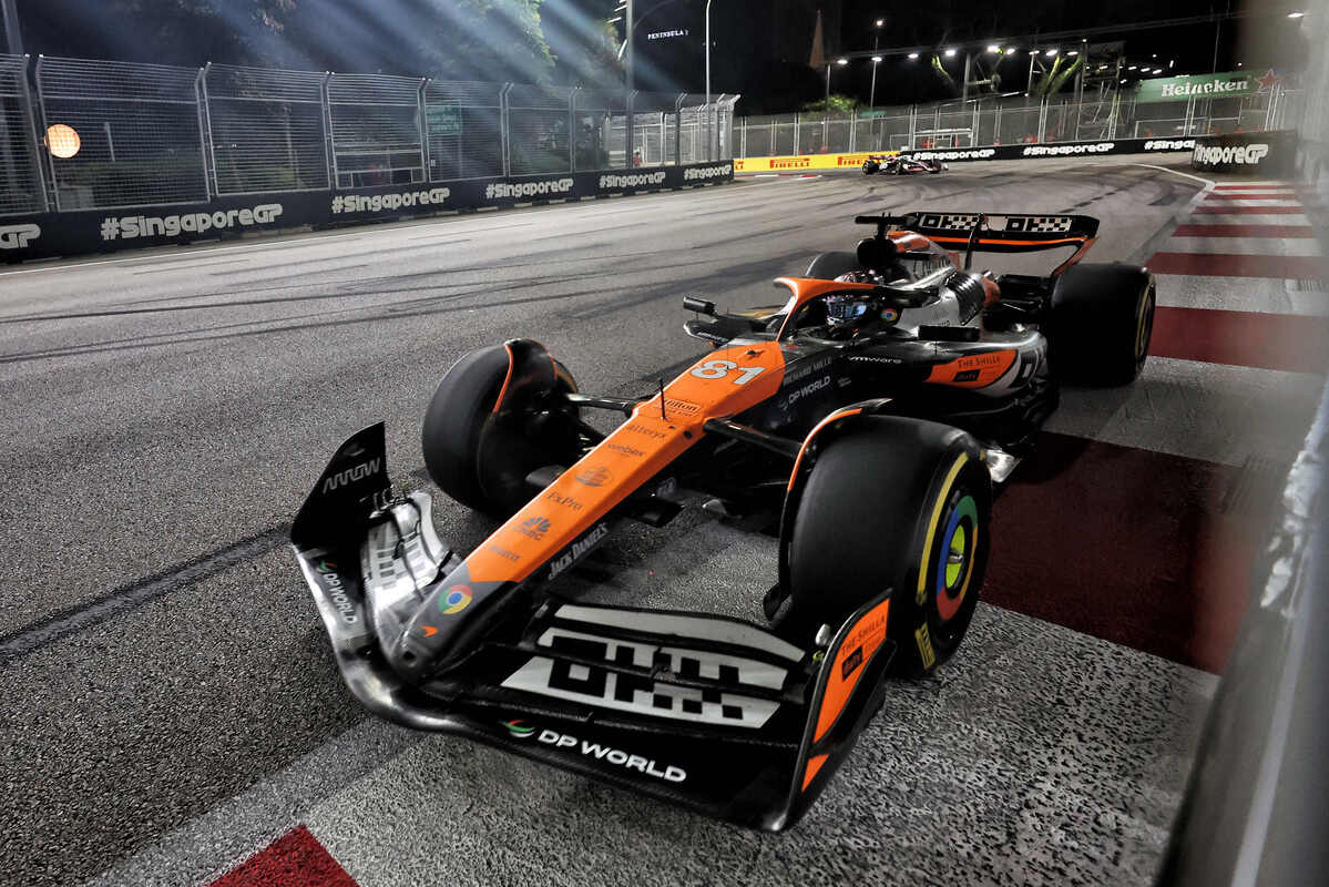 Piastri (McLaren) a Singapore