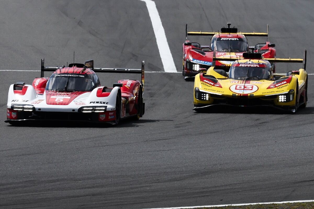 Battaglia tra Porsche e Ferrari al Fuji