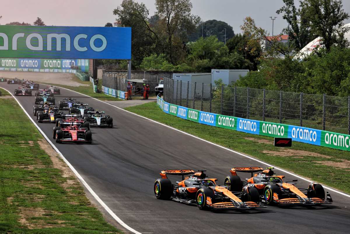 GP Italia 2024, Monza: Oscar Piastri e Lando Norris (McLaren) alla Variante della Roggia