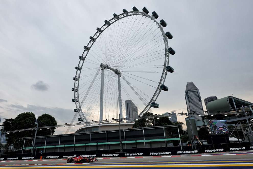 Charles Leclerc nelle FP1 di Singapore