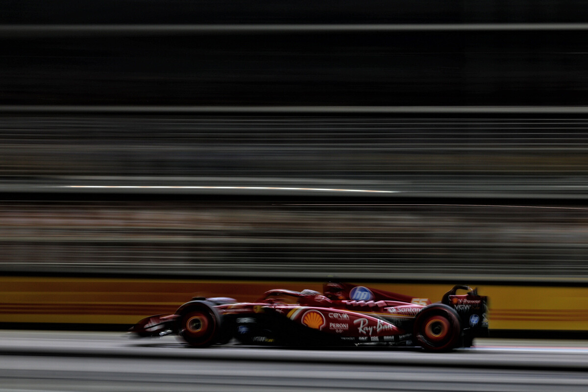 Leclerc nelle FP2 del GP di Singapore