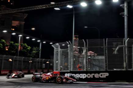 Carlos Sainz nelle FP2 del GP di Singapore