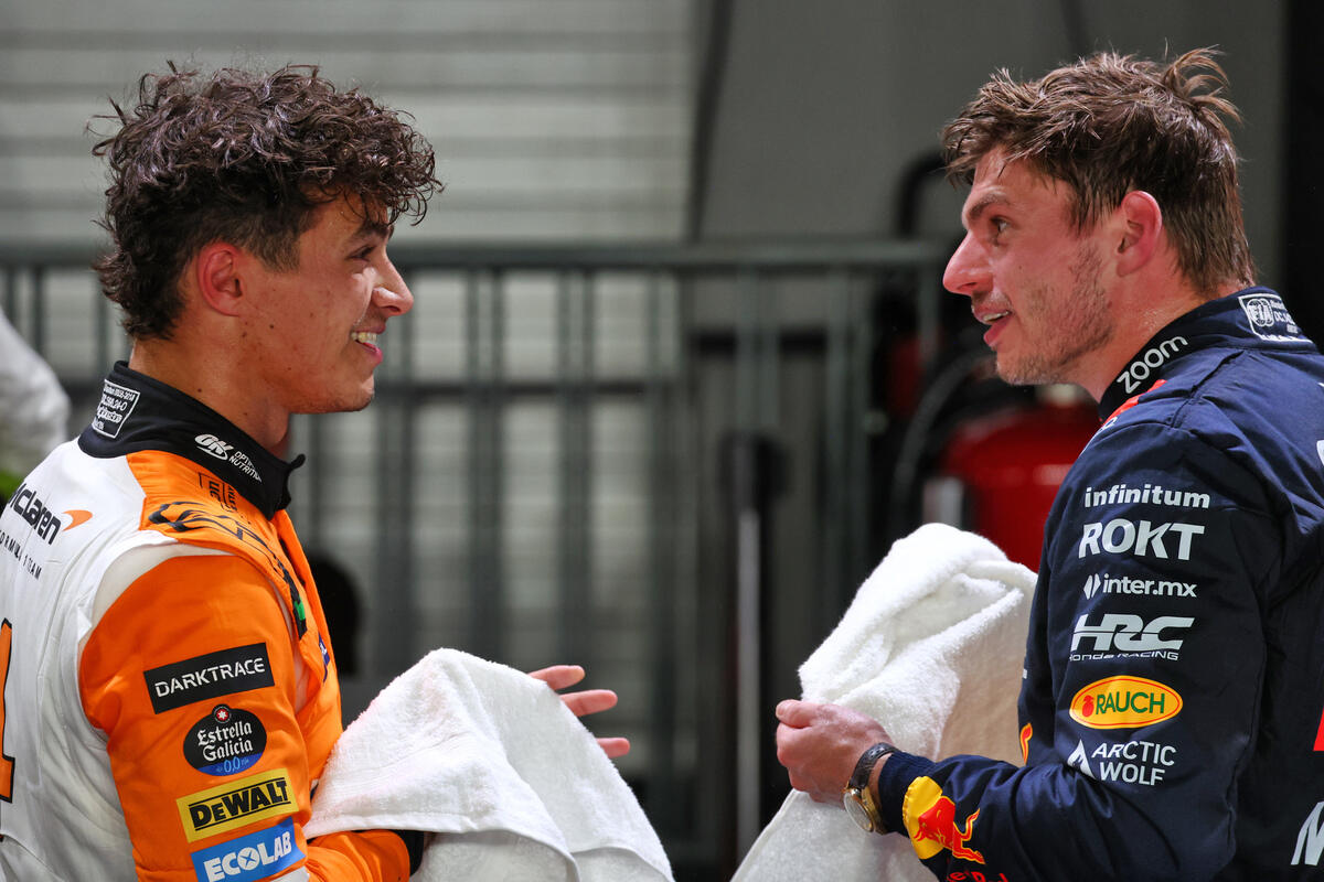 Norris e Verstappen dopo le qualifiche di Singapore