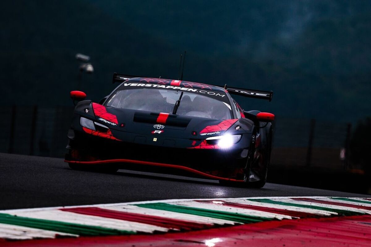 Max Verstappen guida la Ferrari 296 GT3 del team Verstappen.com Racing al Mugello - Foto: Instagram @maxverstappen1