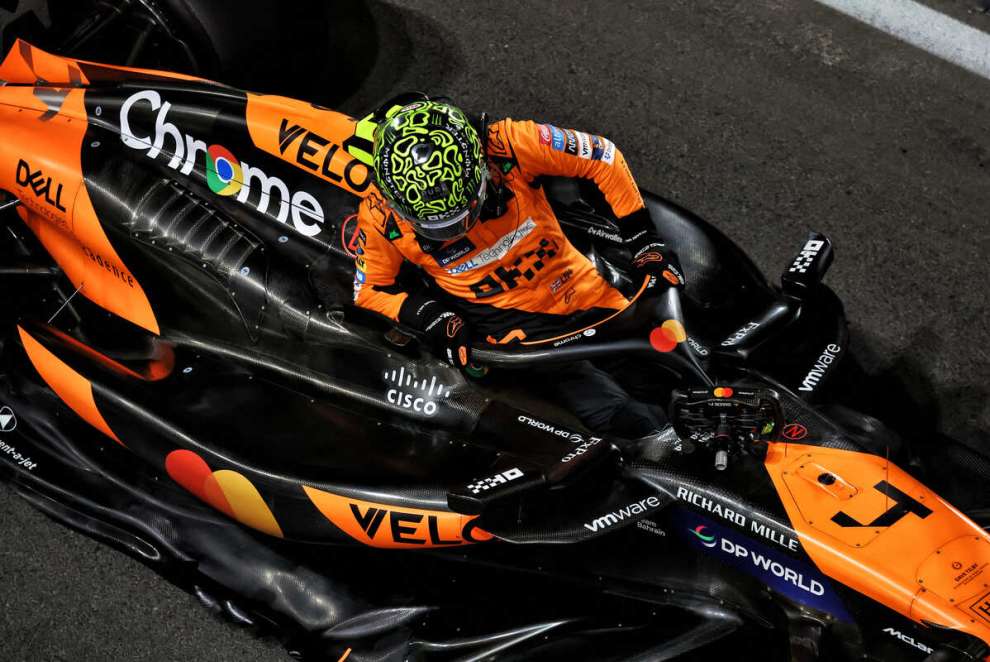 Norris esce dall'abitacolo in Qatar