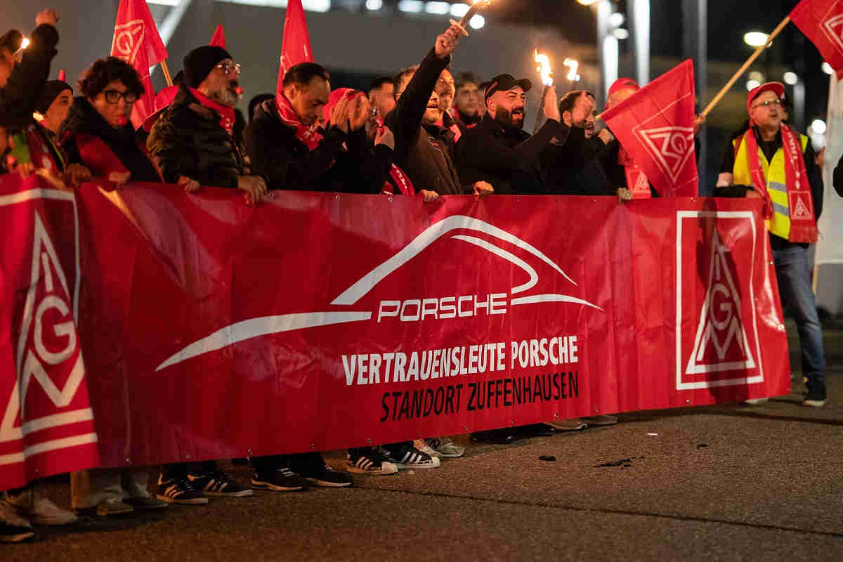L’analisi – Se la Germania inciampa proprio sull’auto