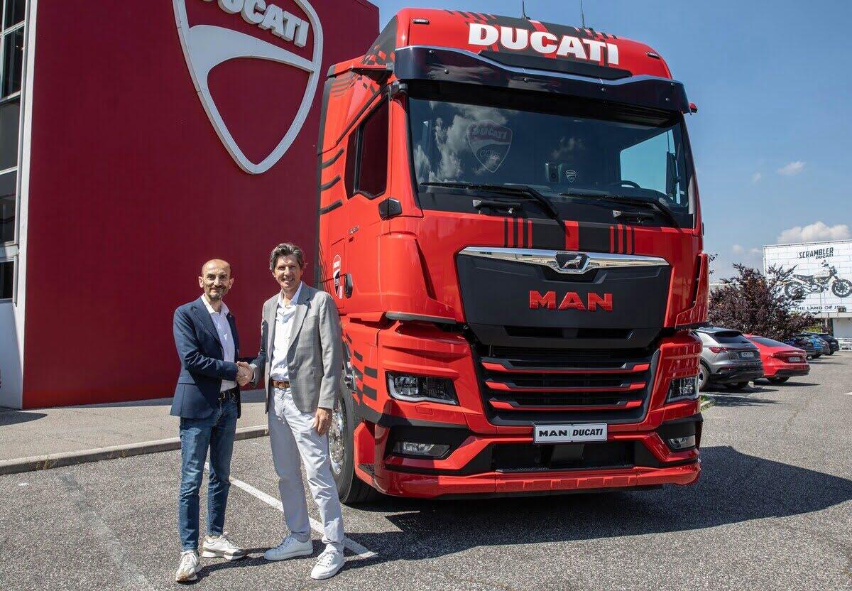 Un camion ispirato alla Desmosedici: MAN TGX Ducati Edition