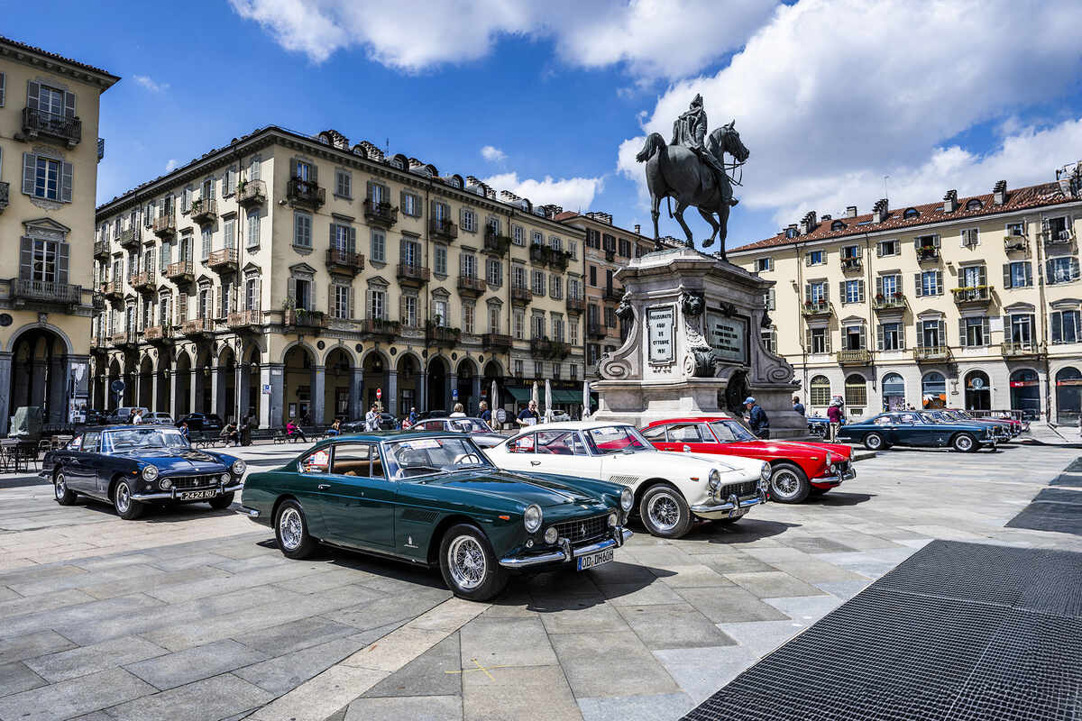 Ferrari 250 GTE, storico raduno per i 65 anni