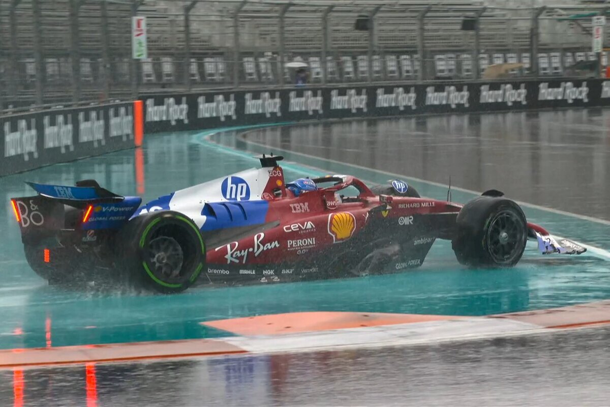 F1 GP Miami 2025, Gara Sprint: Leclerc a muro prima del via, Piastri beffa Antonelli – DIRETTA