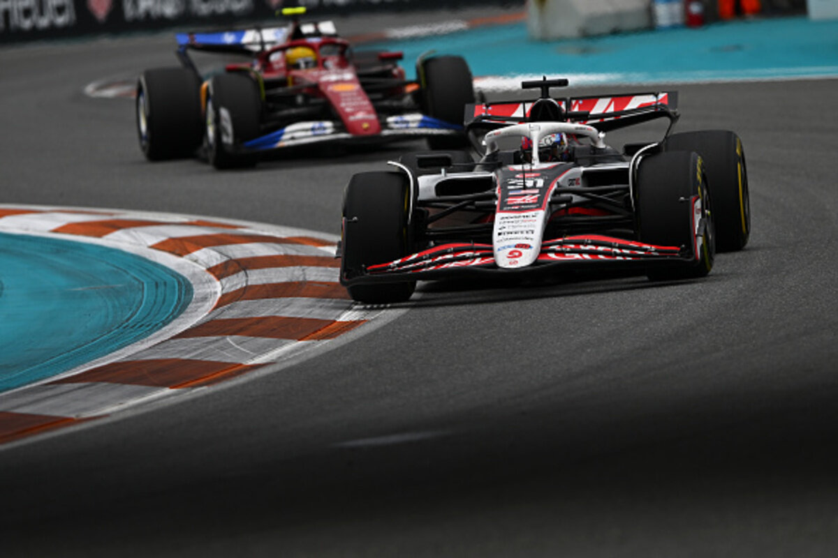 Ocon: “Bello tenere dietro Hamilton per 5-6 giri, ma ci manca un po’ di passo”