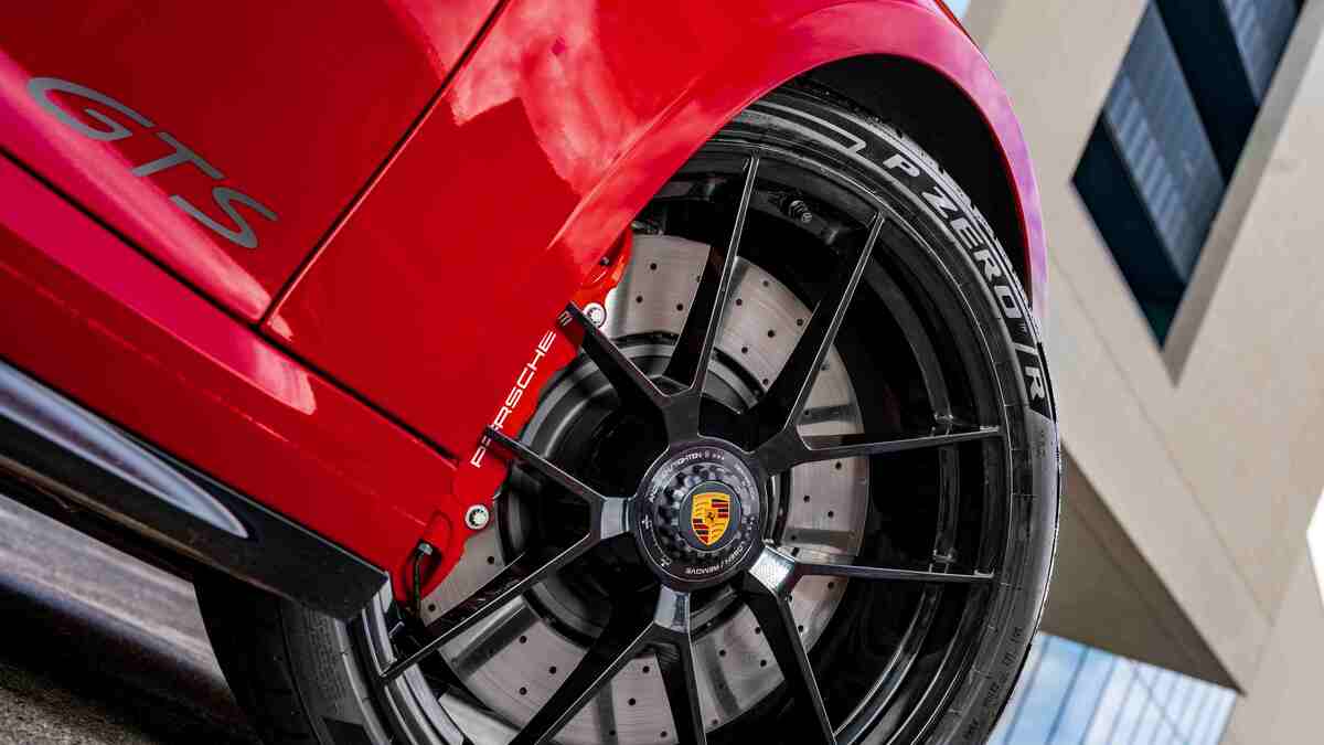 https://storage.googleapis.com/fp-media/1/2025/05/Porsche911Gts_PZeroR_lowres.jpg