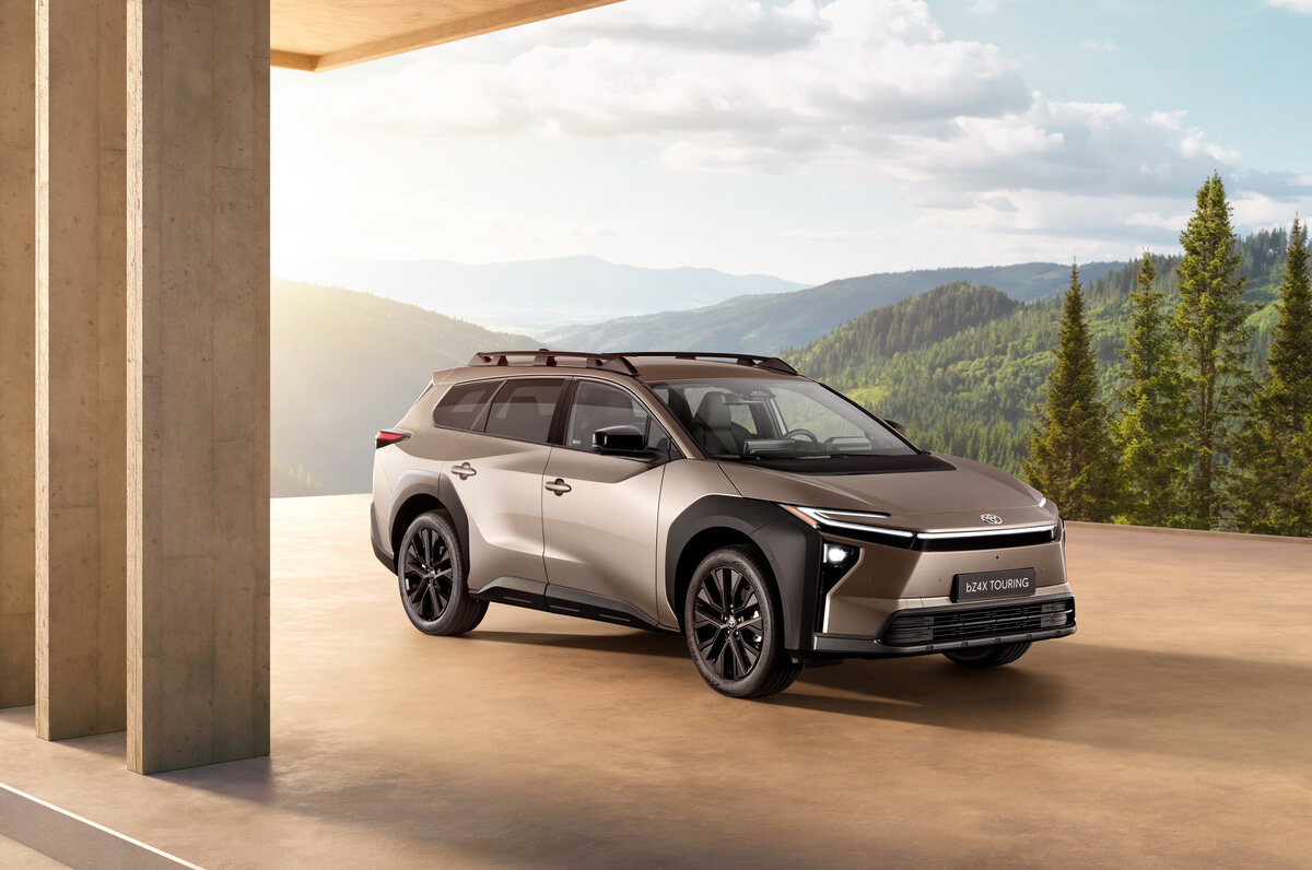 Toyota bZ4X Touring, spirito avventuriero a zero emissioni
