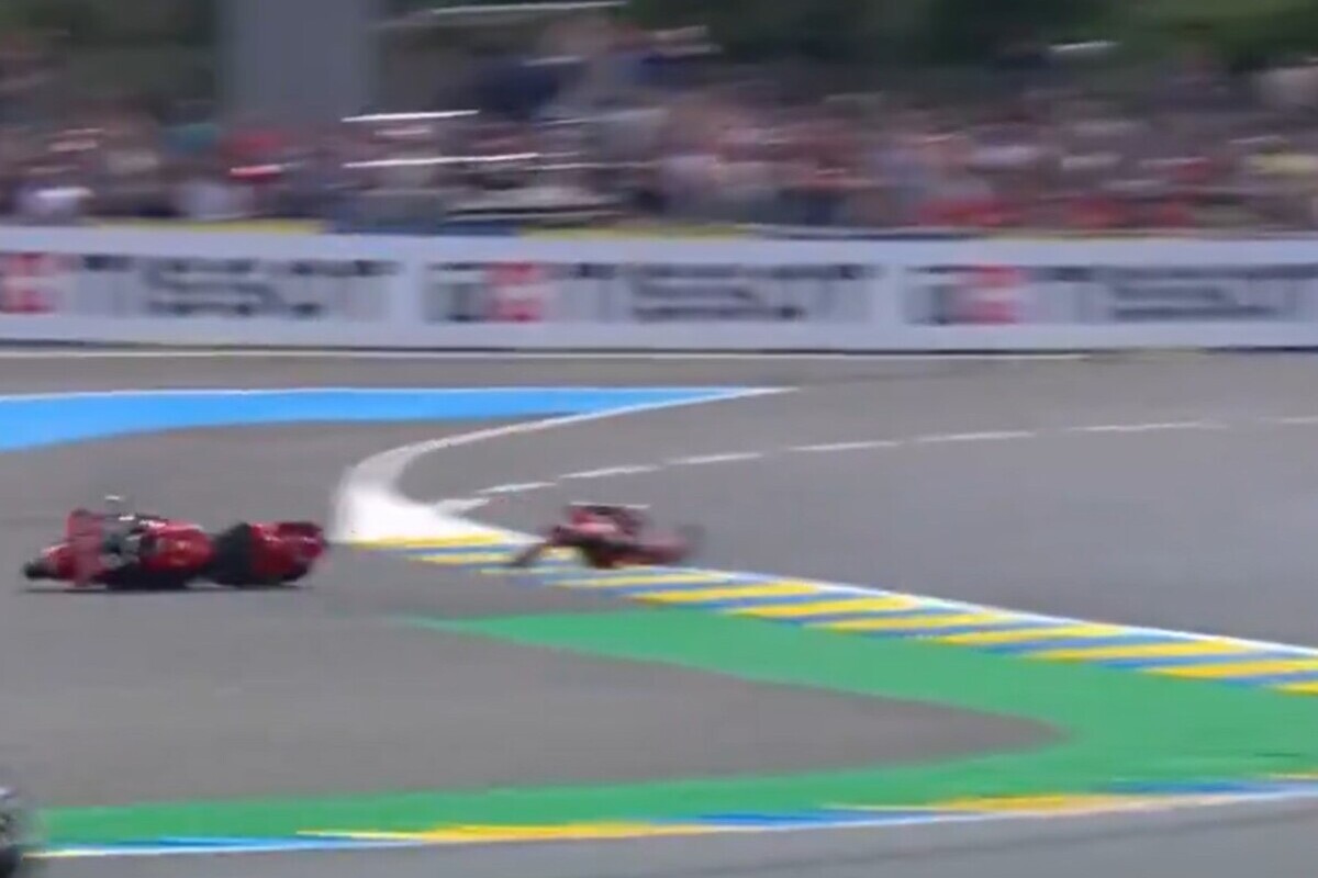 https://storage.googleapis.com/fp-media/1/2025/05/caduta-bagnaia-le-mans.jpg