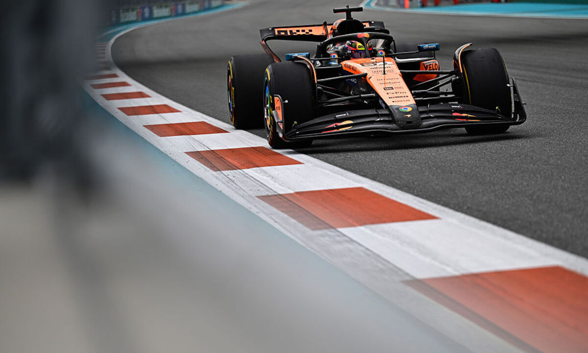 McLaren lavora sulla qualifica: l’anteriore costringe a guidare ‘alla cieca’