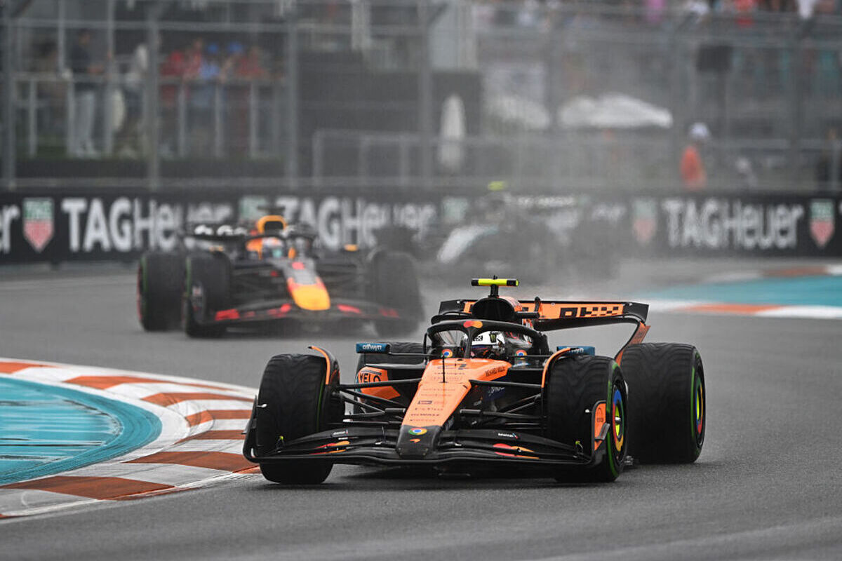 GP Miami 2025, ordine di arrivo della Sprint: la Safety Car bacia Norris. Riscatto Ferrari dopo il k.o. di Leclerc: Hamilton 3° con tempismo perfetto nel cambio intermedia-soft