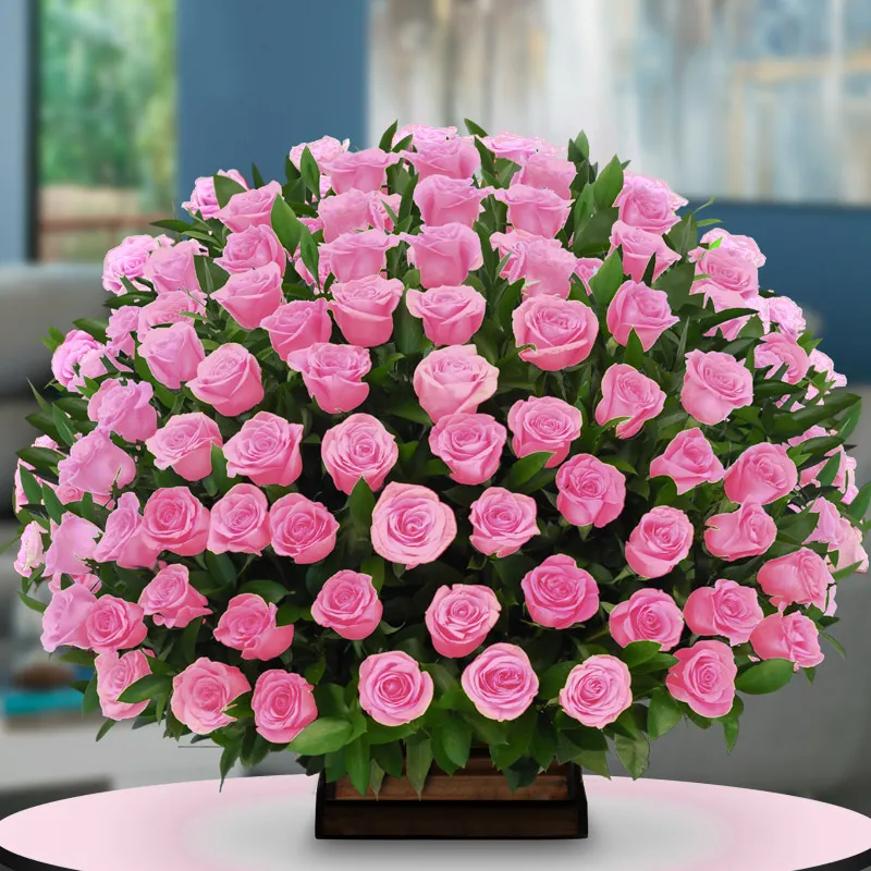 Las bases de madera en arreglos florales brindan soporte ✓