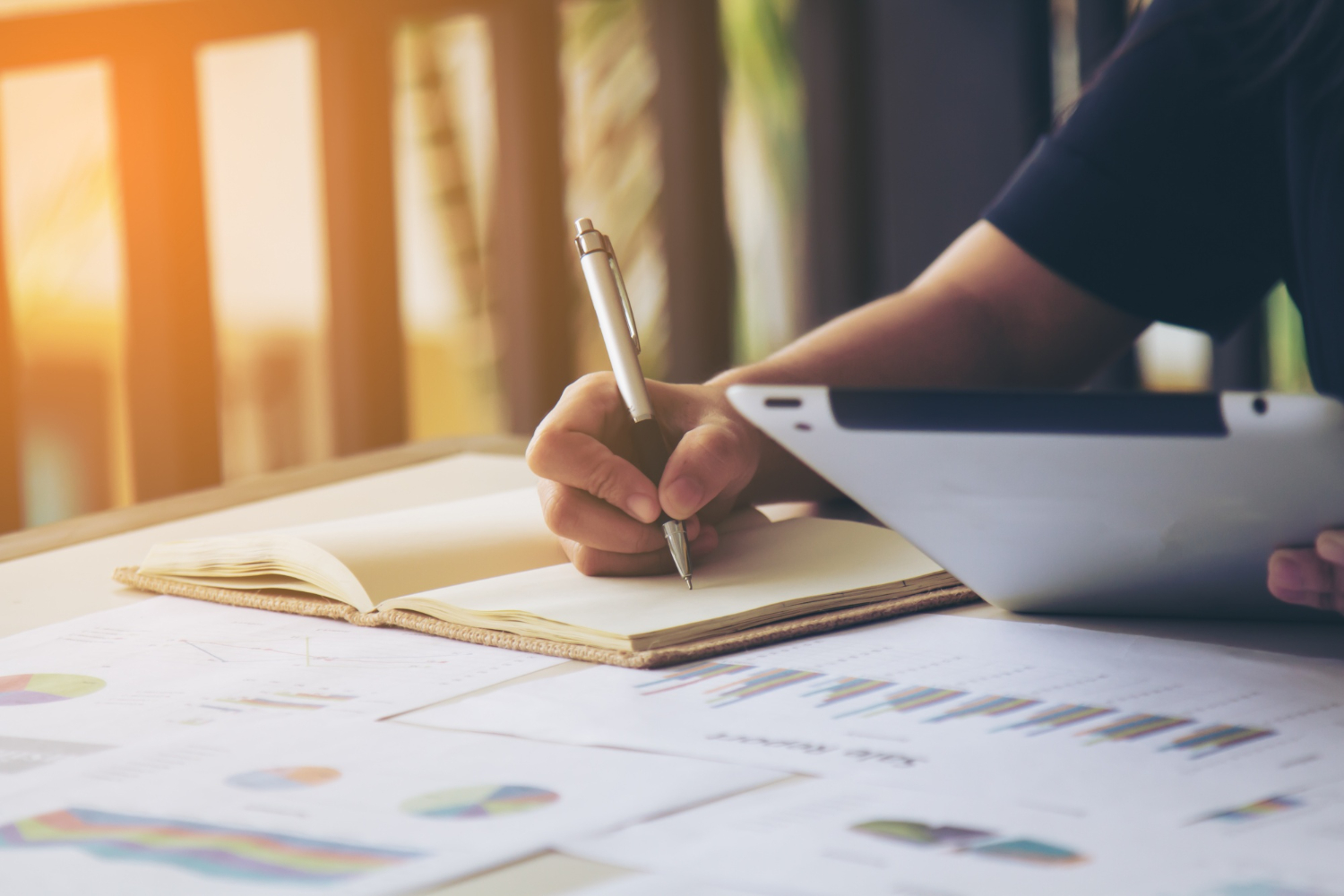 What is Generative Research: Use cases, Methods, and Examples