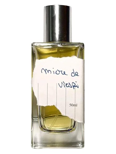 Miere de Viespi bottle