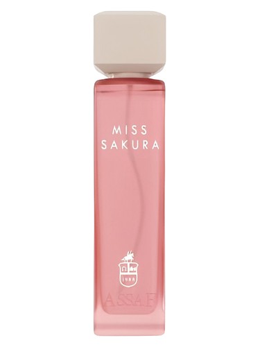 Miss Sakura bottle