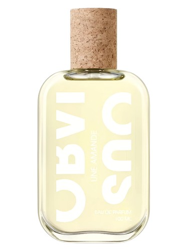 Une Amande bottle