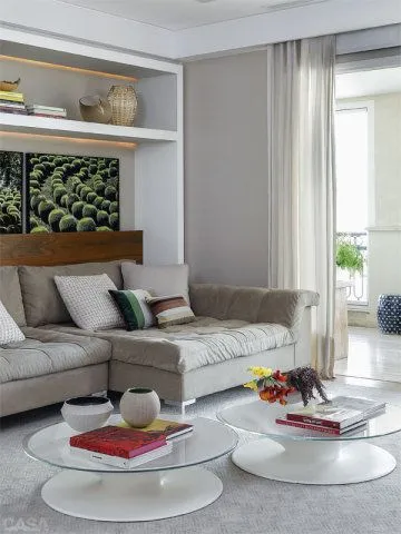 Sofá revestido por camurça sintética