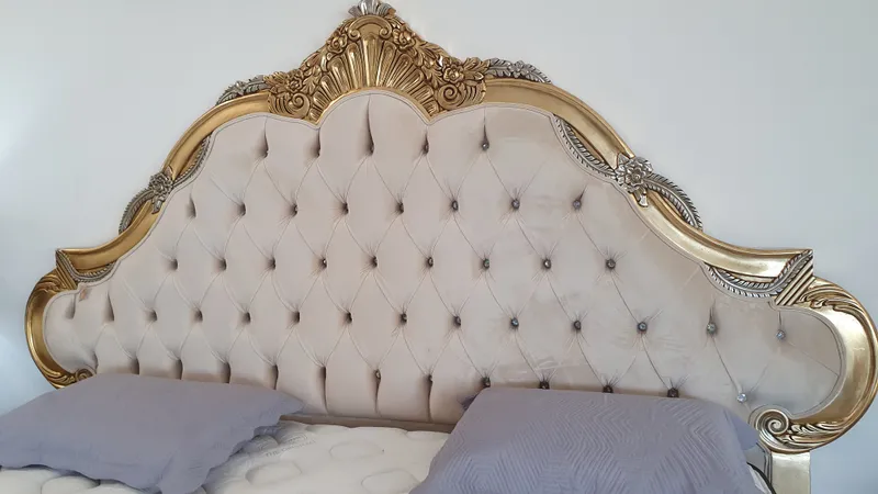 Cabeceira Imperial: elegância e conforto para seu quarto