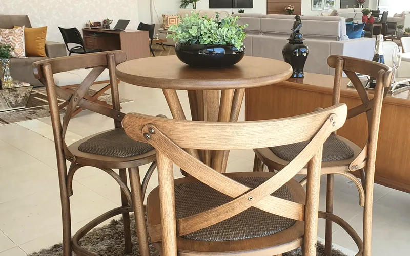 Onde colocar uma mesa bistrô?