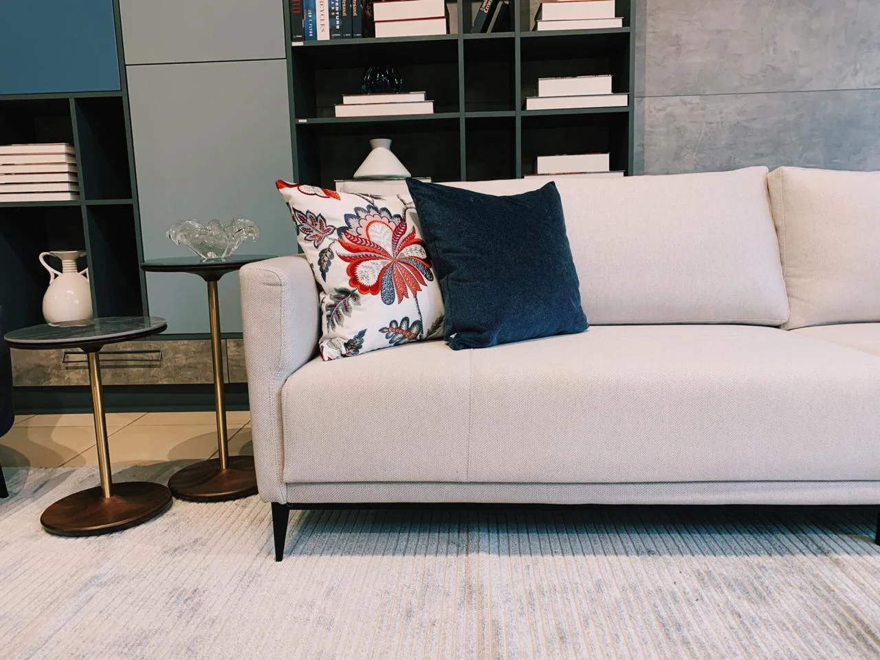 Sofá living de três lugares para sala de estar