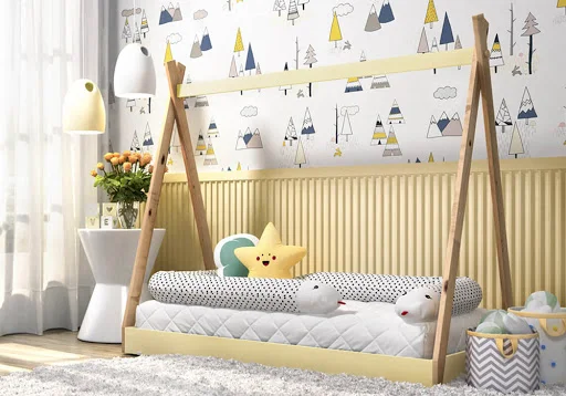 Uma sala completamente clean também, totalmente em off white. As tonalidades de verde, cinza e preto sobressai no ambiente. 