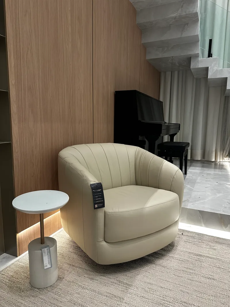 Poltrona Fratelli: Design Elegante e Conforto Superior para sua Casa