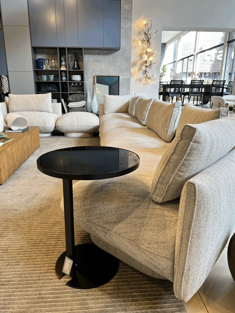 Mesa Lateral Elegante e Funcional para Sofá | Fratelli House