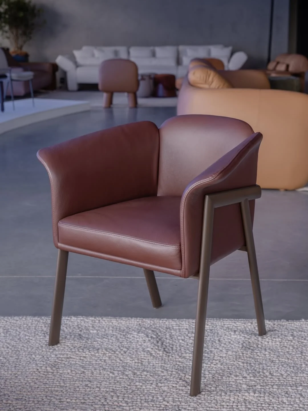 Cadeira de jantar: design e proporção para maior bem-estar na mesa