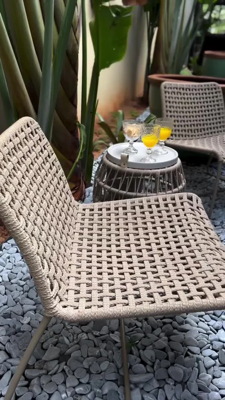 Cadeira externa: conforto e materiais resistentes para ambientes externos