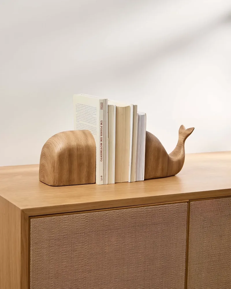 Como criar um aparador de livros em madeira para sala de estar.